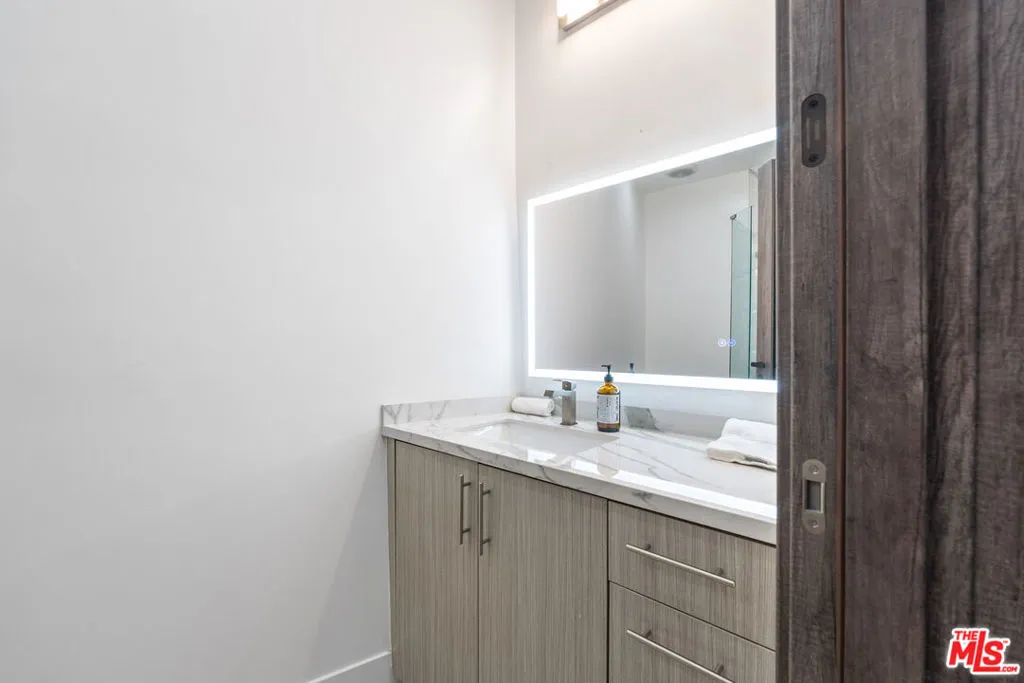 6181 Temple Hill Drive, Los Angeles, California 90068 home-pic-30